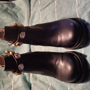 Steve Madden black boots